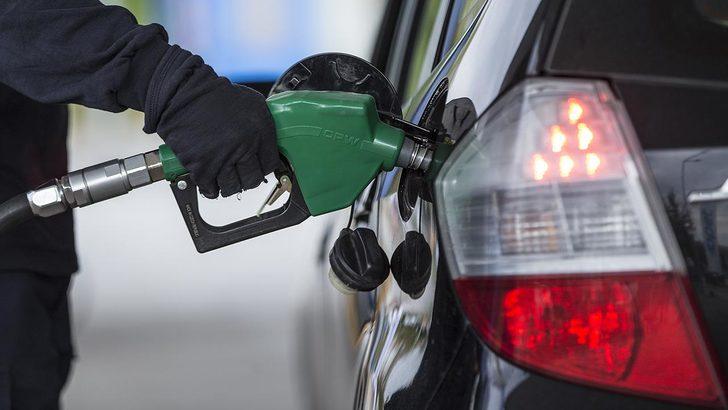 Benzin ve motorin fiyatlarına indirim mi geldi? 1 Temmuz 2022 Benzin ve motorin fiyatları ne kadar oldu?
