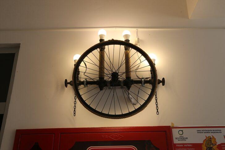 Ordu'da öğrenciler atık "su tesisatı malzemeleri"ni aksesuara dönüştürüyor G4