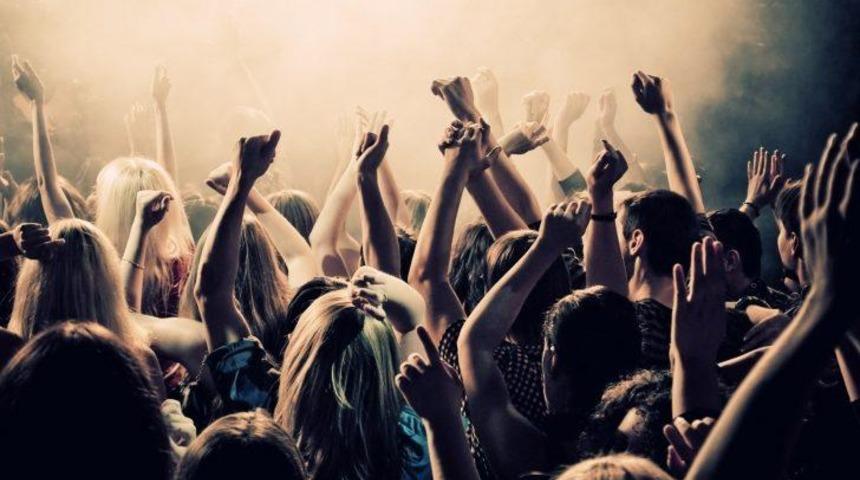Sosyal medyada çok tartışılmıştı! 12'den sonra müzik yasağı kalkıyor mu? Peş peşe açıklamalar