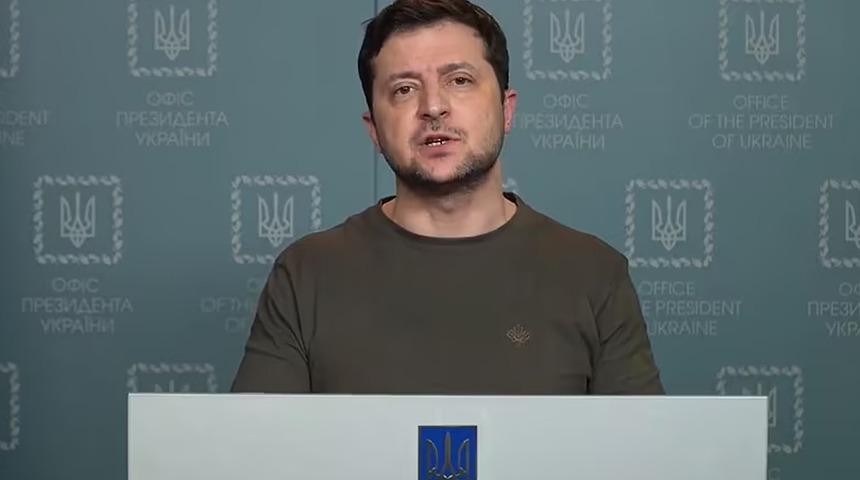 Zelenskiy'den Almanya Parlamentosu'nda çarpıcı sözler: Her şeyi ve herkesi hedefliyorlar