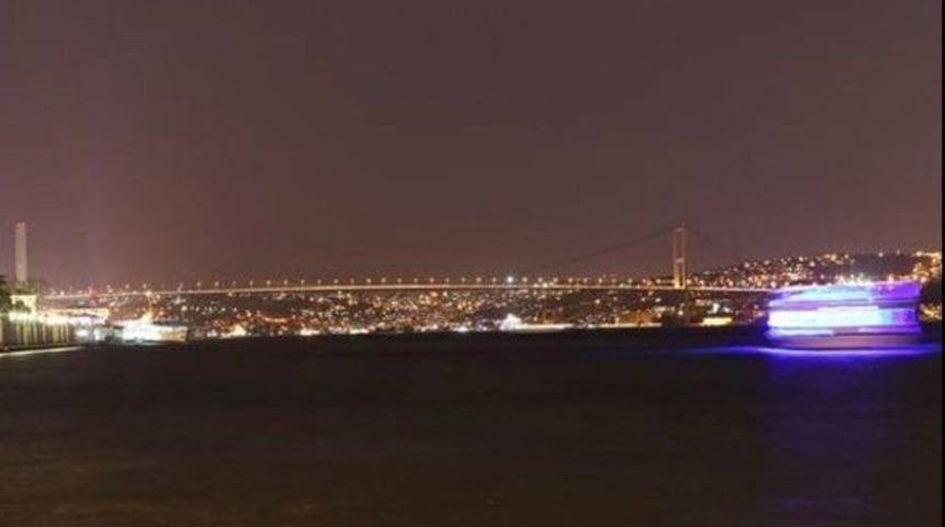 Boğaziçi'nin ışıkları 1 saat kapandı