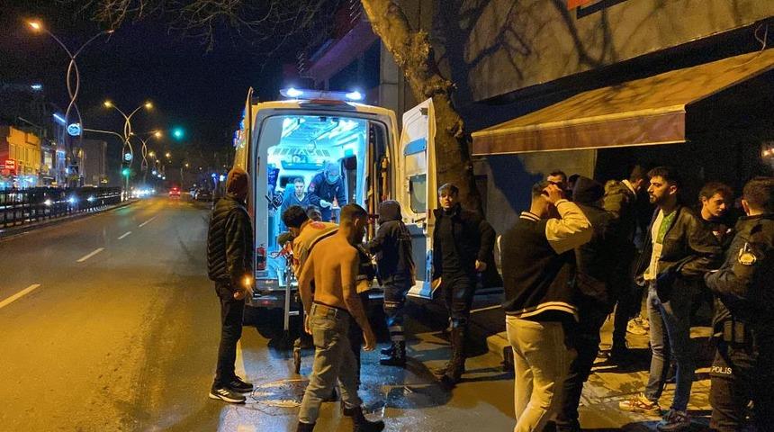 Eğlence mekanında silahlı ve bıçakla kavga: 3 yaralı
