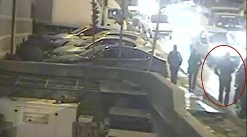 CHP’li Umut Oran’ın aracı böyle soyuldu