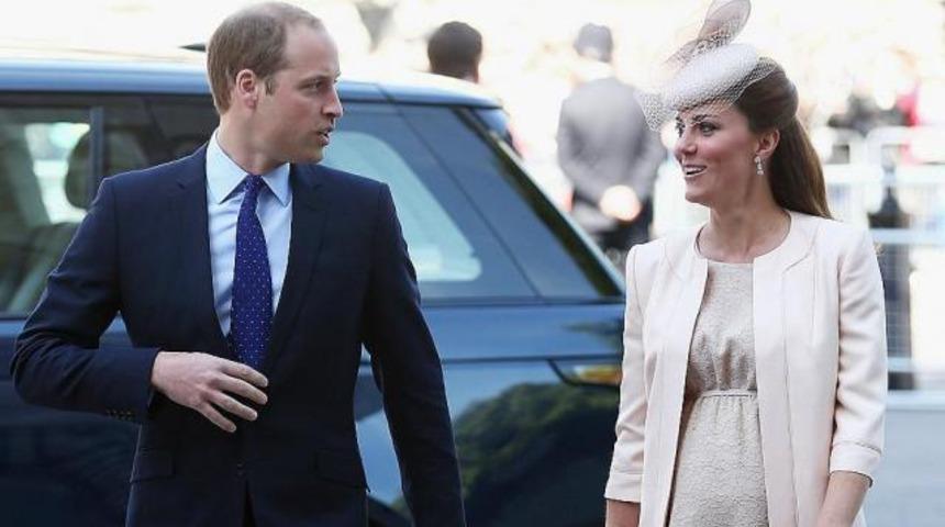 Kate Middleton erkek bebek d&uuml;nyaya getirdi!