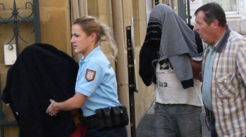 Bebeğini tam 1.5 yıl boyunca bagajda taşıdı