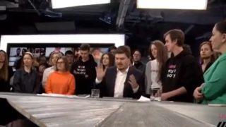 Rus muhalif televizyon kanalı kapatıldı! Çalışanlar canlı yayında veda etti