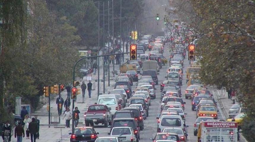 İstanbul'un bir çok noktasında trafik yoğunluğu