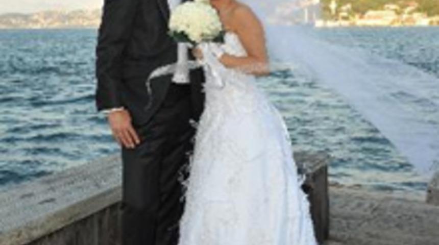 D&uuml;ğ&uuml;n Hediyesi Ferrari