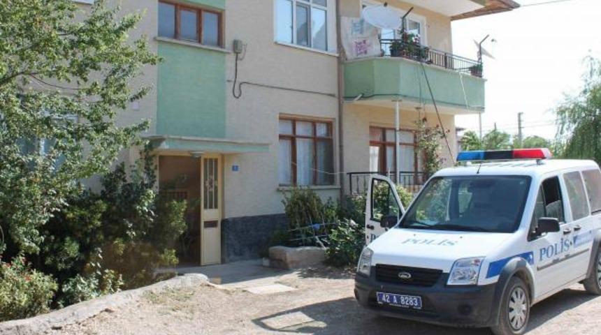 Kocası evdeyken &ccedil;ağırdığı sevgilisini &ouml;ld&uuml;rd&uuml;