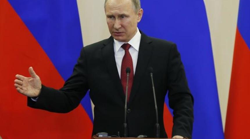 Paris’teki Grevin Balmumu müzesi, Rusya Devlet Başkanı Putin’in heykelini kaldırdı