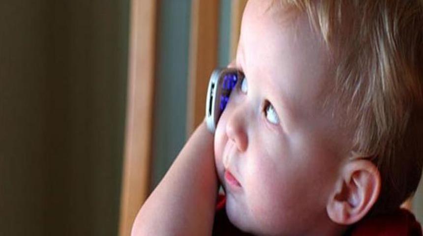 &Ccedil;ocukları telefondan uzak tutun!