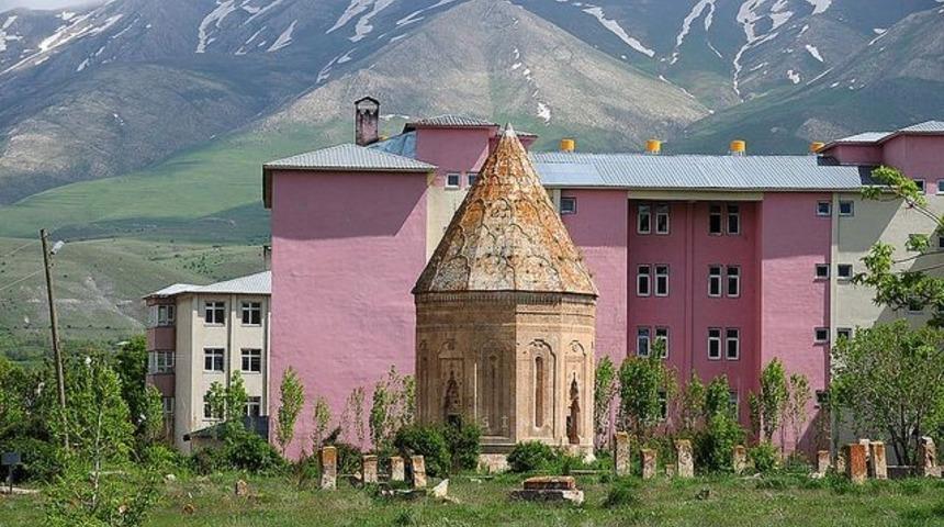 TOKİ: O yurdu biz yapmadık