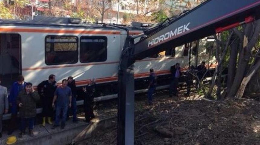 Ankara metrosuna iş makinesi çarptı