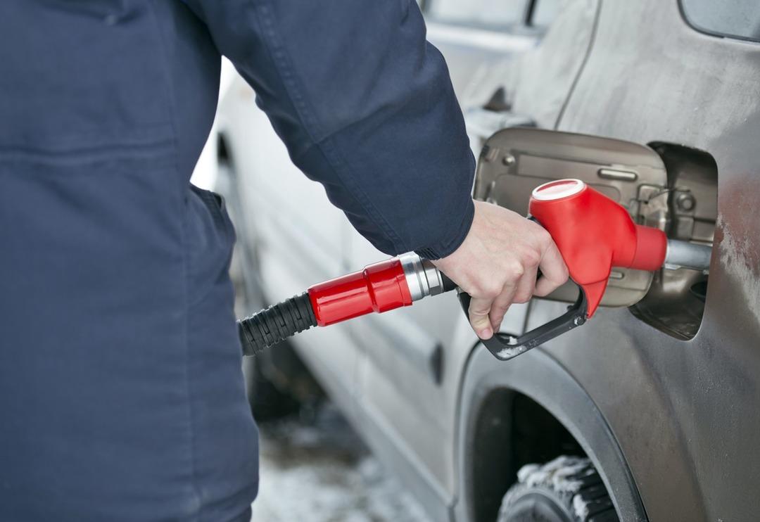 Akaryakıt fiyatı zammı b&ouml;yle &ouml;nlenecek! EPDK duyurdu: Yeni d&uuml;zenleme geliyor!