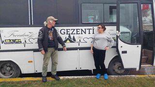 2 yıldır otobüs karavanda yaşıyorlar: Ömürlerinin sonuna kadar karavanda yaşamak istiyorlar