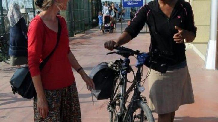 Viyana'dan Yalova'ya bisikletle geldi