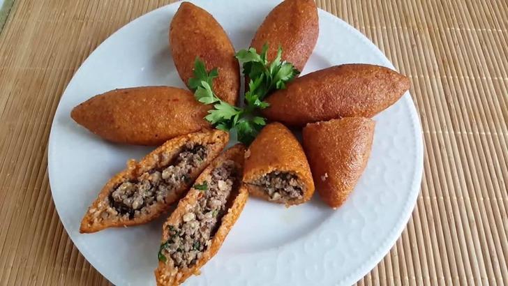 Yöresel tat arayanlar sakın kaçırmasın! İştah kabartan Oruk içli köfte nasıl yapılır? Oruk içli köfte malzemeleri nelerdir? İşte oruk içli köfte yapmanın püf noktaları... G2