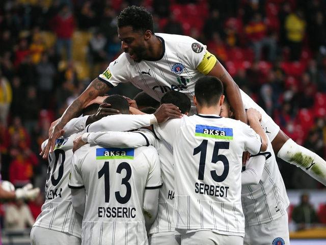 Kasımpaşa'da Muleka şov yaptı, Göztepe darmaduman oldu...