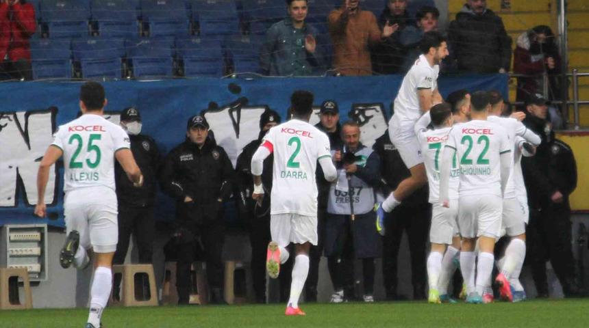 Giresunspor, Çaykur Rizespor'u geriden gelerek devirdi