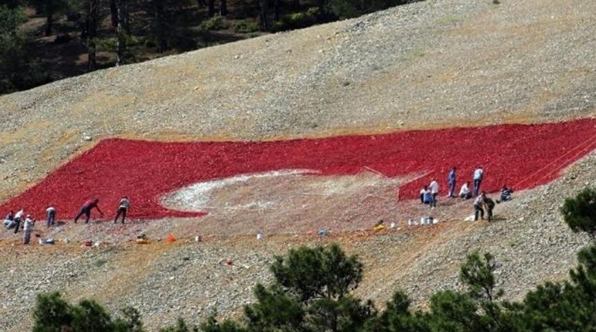 O dağa Türk Bayrağı