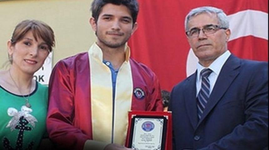 Mezuniyette Gezi vurgusu müdürü istifa ettirdi