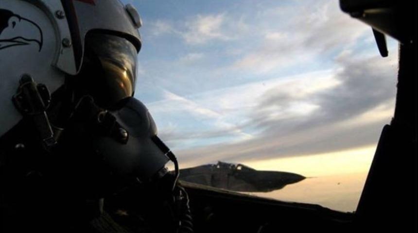 Yasa y&uuml;r&uuml;rl&uuml;ğe girmeden 74 pilot istifa etti