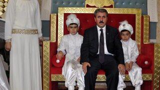 Gazeteci İsmail Güneş'in çocukları için sünnet şöleni