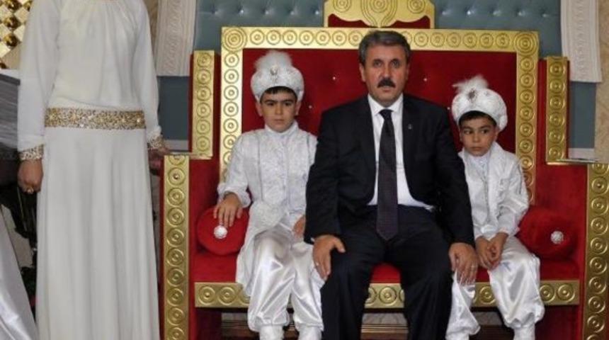 Gazeteci İsmail Güneş'in çocukları için sünnet şöleni