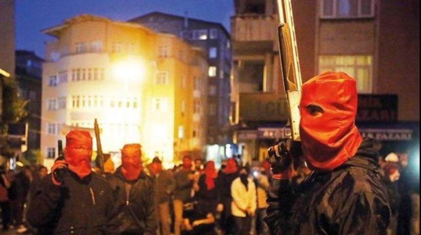 Kim bu maskeli silahlı kişiler