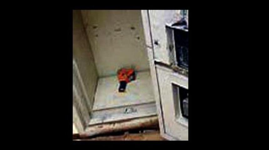 Garajdaki kasadan servet &ccedil;ıktı