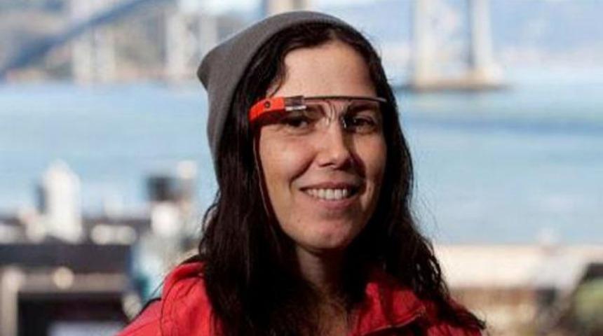 'Google Glass' takan sürücüye ceza kesildi