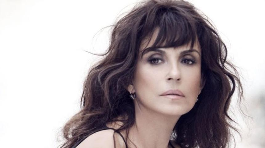 Ayşegül Aldinç kimdir?