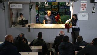 Çiçek mezatlarında Dünya Kadınlar Günü hareketliliği