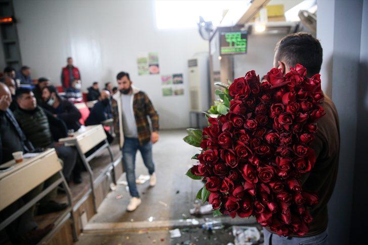 Çiçek mezatlarında "Dünya Kadınlar Günü" hareketliliği G3