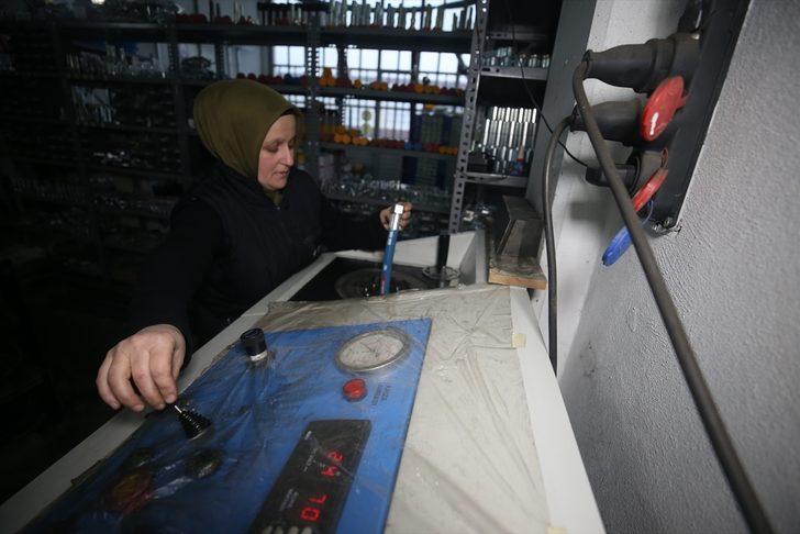 Sanayinin "usta kadınları" çalışma azimleriyle takdir topluyor G4