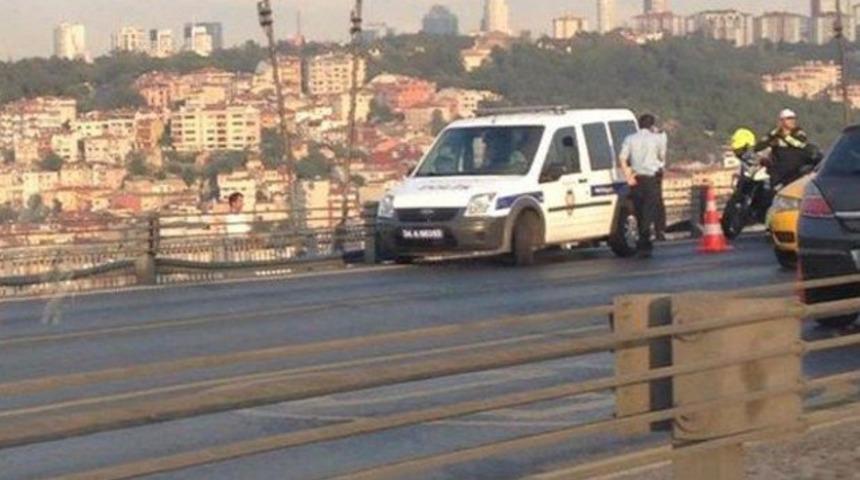 İstanbul'da trafiği felç eden intihar girişimi