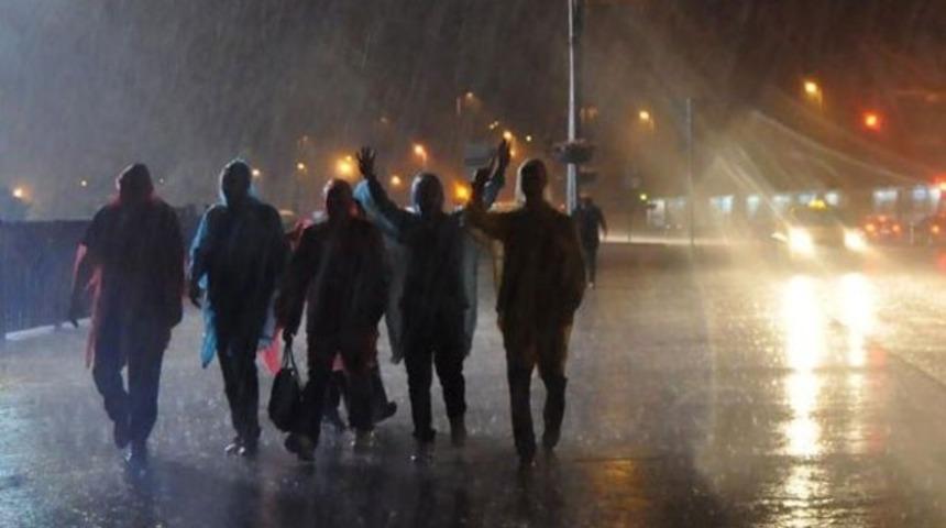 3 b&ouml;lge i&ccedil;in yağış uyarısı