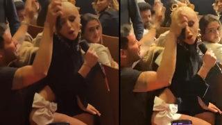 Gülşen'den konserinde çok konuşulacak hareket! İzleyicinin kucağına oturdu