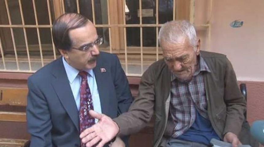 Vali olduğunu &ouml;ğrenince beni evlatlık al dedi