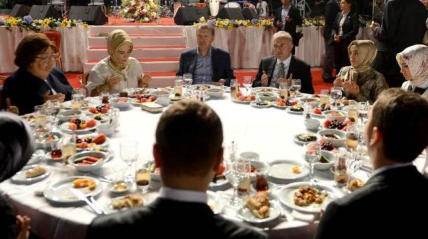 Uludere'nin acılı aileleriyle iftar