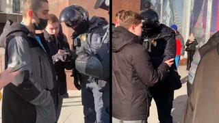 Rusya'da şoke eden görüntüler! Yoldan geçenin telefonunu kontrol ettiler...