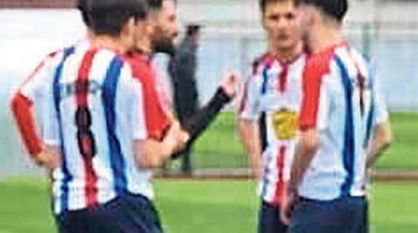 Amatör Küme maçında görülmemiş hakem boykotu! Kendi kalelerine 11 gol attılar, 16-0 olan maç tatil edildi