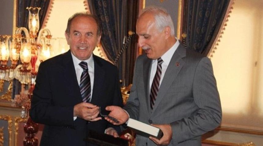 FEM Dershanesi'nden Topbaş'a suç duyurusu