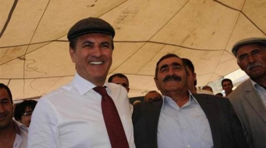 Sarıgül Hakkari'de böyle karşılandı