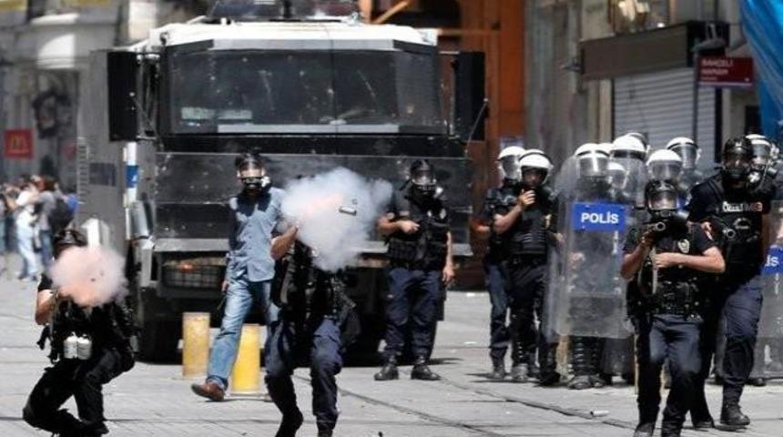 Polise ikramiye krizi &ccedil;&ouml;z&uuml;ld&uuml;