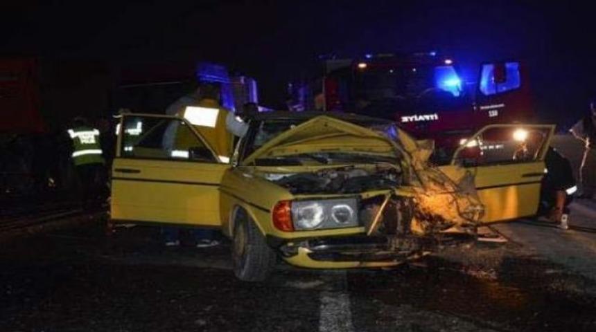 AK Partili vekili &uuml;zen kaza