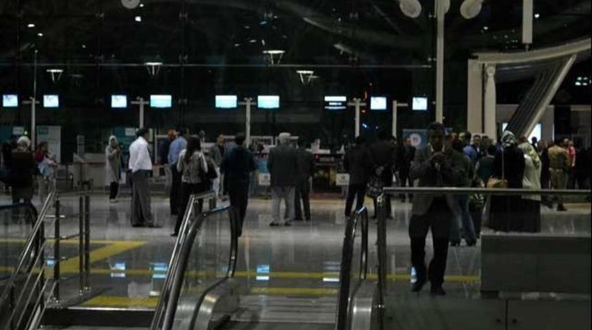 Hatay'da 3 uçakta bomba araması!