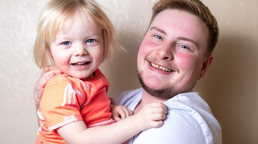 İmkansız sanıyordu! Hamile kalan adam şoke eden gebelik sürecini sosyal medyadan paylaştı