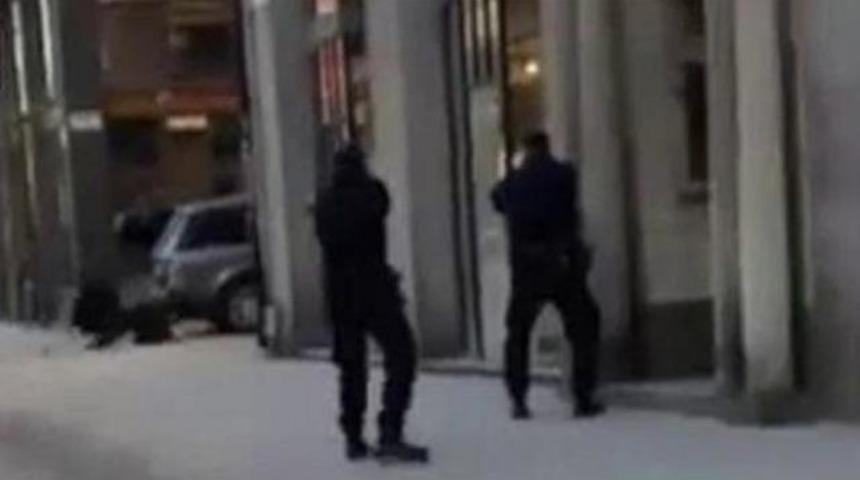 ABD'de kanlı &ccedil;atışma: 7 &ouml;l&uuml;