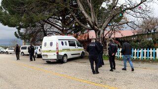 Kuşadası eski belediye başkanı Özer Kayalı'ya silahlı saldırı